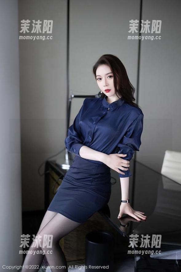 秀人网 - 无圣光下的海边，糯美子Mini秀出她的小秘密：一套鲜活的美图！