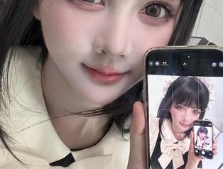 秋山AkI的兔女郎旋律：在高清图库中轻轻摇曳