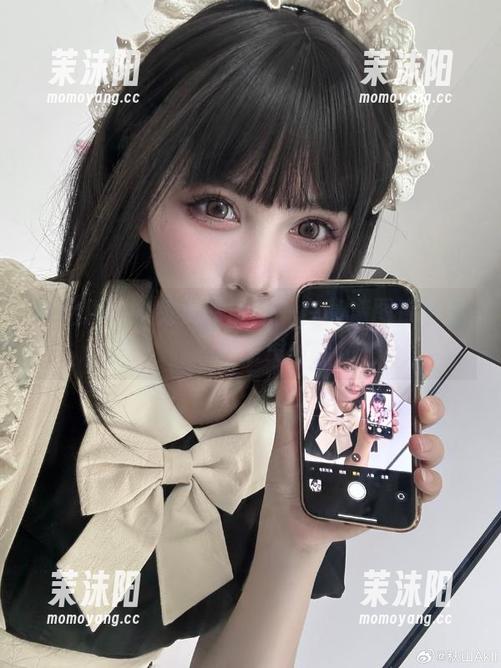 秋山AkI的兔女郎旋律：在高清图库中轻轻摇曳