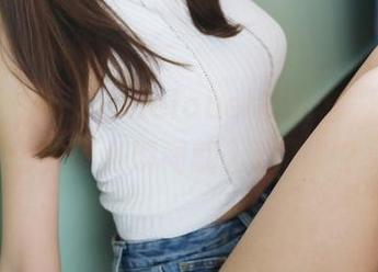 美媛馆 – 妮儿Bluelabel的全套，女王角色我怎么瞬间就入戏了呢？