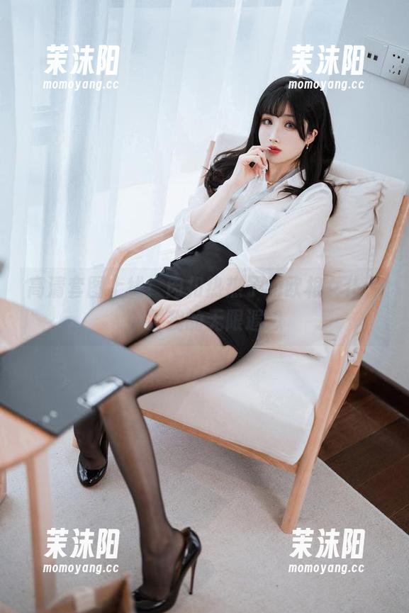 高清套图上线！肉扣热热子的欧根女仆，引发我的无限遐想