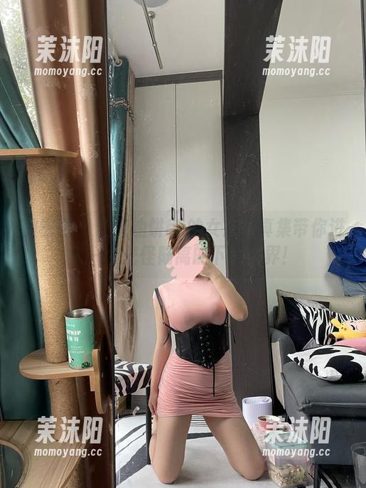 微密圈 - 让葱油饼er的女友写真集带你进入一个光怪陆离的下载世界！