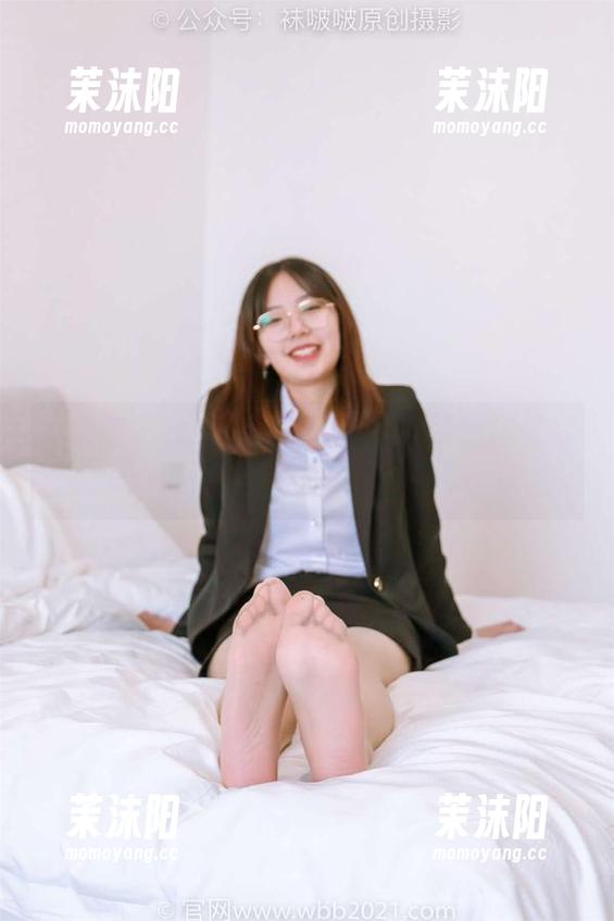 袜啵啵 - 放肆一春！小沫的免费旗袍花絮作品，让你的小心脏狂跳