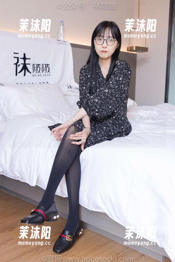 袜啵啵 - 小淳与死库水的每一张照片，都是小秘密