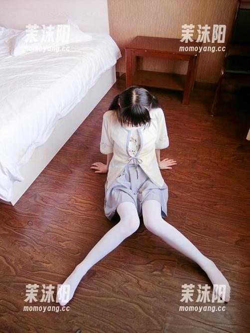 白丝定制指南：看西尔酱如何为你揭秘精彩图片！