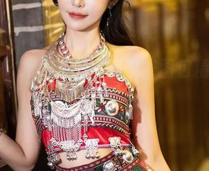 语画界 – 短裙诱惑：蜜桃酱图包精选，等你来享受
