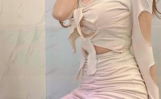 走！一起去看过期米线线喵的户外写真合集，感受阳光与自然的亲密接触