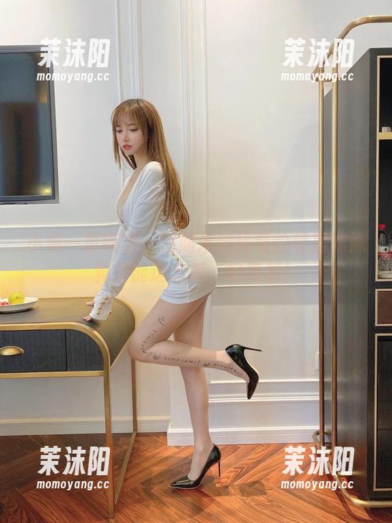 小编一再叹服：过期米线线喵的邻居妹妹竟然能这么美，好资源！