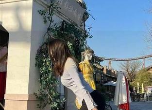 微密圈 – 金希儿连体衣私拍：在资源的海洋中翻滚，来吧！放松心情！