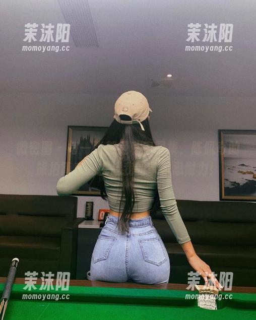 微密圈 - 每一张都是私房图集，陈佩奇的旅拍简直在挑战我的审美忍耐力！