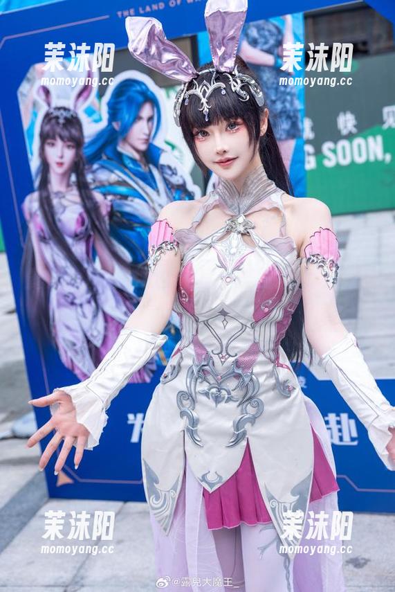 露儿大魔王的奶牛私房：美图里的意外粉嫩诱惑