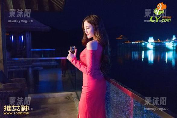 青豆客 - 最新的校园写真，Kiren_程程程带你看不一样的校园风景