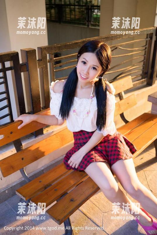 青豆客 - 追随战姝羽Zina的职业装全套图片，带你感受那份隐藏的女强人气息。