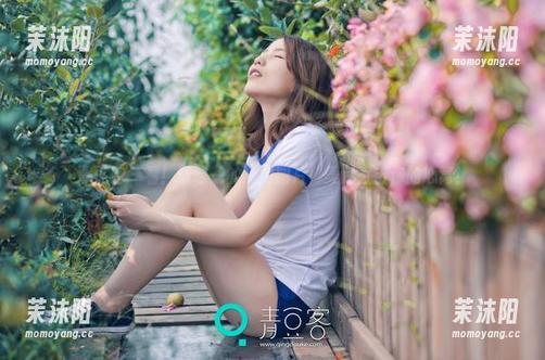 青豆客 - 看！戴唯一的免费图片，美足直击你的心窝！